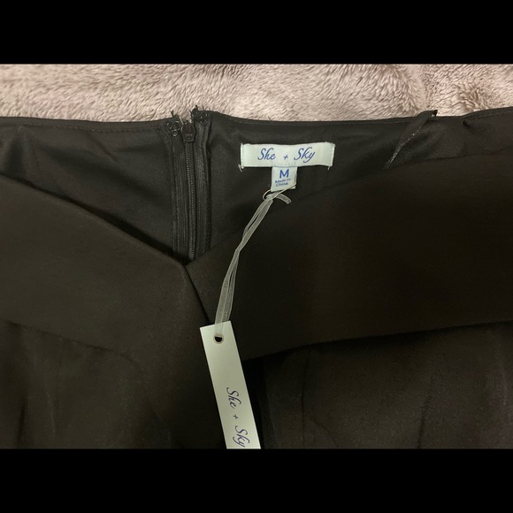 She + Sky Off The Shoulder Black Romper - Picture 2 of 4